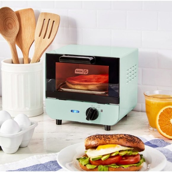 NIB Dash Mini Toaster Oven in Aqua - Picture 2 of 4